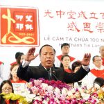 Hình-H15-Mục-sư-Mã-Phúc-Hiệp-Chủ-tịch-HĐGP-cầu-nguyện-chúc-phước