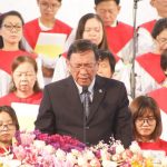 Hình-H4-Mục-sư-Trần-Lương-Đông—Nguyên-Quản-nhiệm-cầu-nguyện-khai-lễ