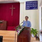 Mục-sư-Nguyễn-Thế-Vinh-hướng-dẫn-chương-trình-cho-khóa-huấn-luyện