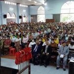 Quang-canh-ben-trong-nha-tho7