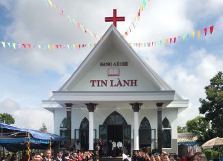 Đăk Lăk: Chi Hội Buôn ÊCăm Cung Hiến Nhà Thờ Cho Chúa