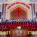 Giáo-Phẩm-và-đại-biểu-chấp-sự-chụp-ảnh-lưu-niệm