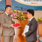 MS-Nguyễn-Bình-Tín,-thực-hiện-nghi-thức-bổ-nhiệm