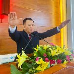 Mục-sư-Nguyễn-Bình-Tín-Uỷ-Viên-TLH-chúc-phước