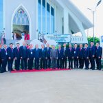 các-giáo-phẩm-chụp-ảnh-lưu-niệm-với-MS-Hội-Trưởng