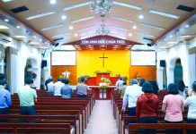 TP.HCM: Các Khu Vực Hiệp Lòng Cầu Nguyện Cho Đêm Truyền Giảng Giáng Sinh Tại Sân Vận Động Phú Thọ