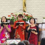 ban-hát-dẫn
