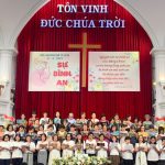 ban-hát-hoa-ngữ