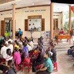 009.Quang Cảnh thờ phượng Chúa bên ngoài nhà thờ