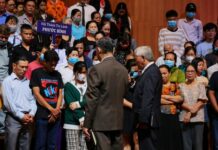 Truyền Giảng Tại Viện Thánh Kinh Thần Học: Hàng Trăm Người Tin Chúa