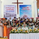 Ca đoàn Hội Thánh Bến Gỗ Tôn Vinh Chúa.