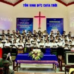 BH Khoa sinh nu ton vinh Chua