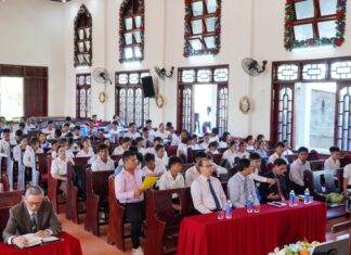 Quảng Trị: Bế Giảng Thánh Kinh Căn Bản Khóa IV – Năm II