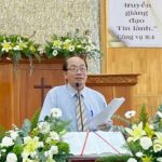 Mục sư Đỗ Việt Hùng UVTLH hướng dẫn lập kế hoạch phát triển Hội Thánh