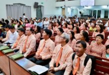 Thông Công Trung Niên: Chúa Biết Tôi