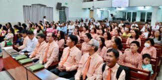 Thông Công Trung Niên: Chúa Biết Tôi