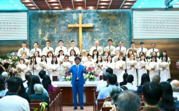 35 Năm Hết Lòng Hát Ngợi Khen Chúa