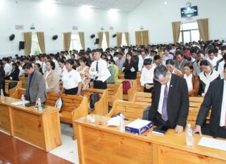 Đắk Lắk: 571 Khoá Sinh Tốt nghiệp Thánh Kinh Căn Bản Online