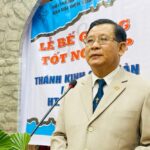 Mục sư Nguyễn Bình Tín rao giảng lời Chúa