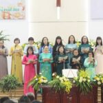 4. Ban hát phu nhân Mục sư, Truyền đạo