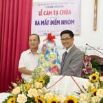 11. Đại diện chính quyền chúc mừng