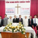 12. Tri ân quý MS UV TLH, Ban Đại diện và quý giáo phẩm