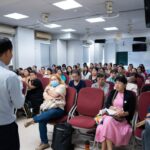 Hình 4_ Buổi chiều được chia thành 2 góc Thảo luận hai chiều