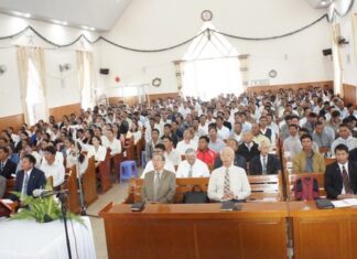 Lâm Đồng: Huấn Luyện Giáo Phẩm và Chấp Sự