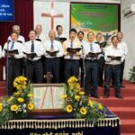 Ban nam giới HTTL Sa Đéc- Lai vung tôn vinh Chúa