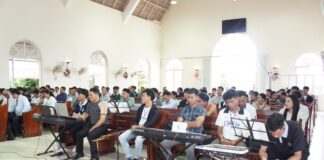 Lâm Đồng: Trại Bồi Linh- Học Kinh Thánh Thanh Niên