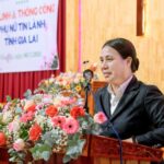 Bà MS Buh ,hướng dẫn chương trình