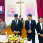 Ms K’ Brọp cầu nguyện dâng nhà nguyện cho CHúa