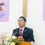 Mục sư K’Brọp UVTLH rao giảng sứ điệp cảm tạ