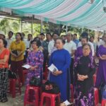 Quang cảnh bên ngoài Nhà thờ