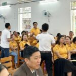 Thầy Trần Văn Cừ hướng dẫn thì giờ đố Kinh Thánh (1)