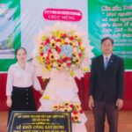 chinh quyen huyen chuc mung