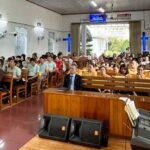 quang cảnh trong nhà thờ