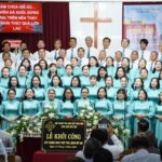 BAN HÁT LỄ 2 TÔN VINH CHÚA