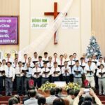 Ban hát Nam Chấp sự và Nhân sự ngợi khen Chúa