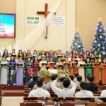 Ban hát Nữ Chấp sự và Nhân sự ngợi khen Chúa