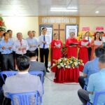 Ban hát các Chấp sự tham dự ngợi khen Chúa