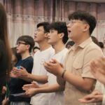 CÁC BẠN THIẾU NIÊN