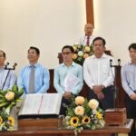 Cầu nguyện cho Mục sư nhiệm chức và Truyền đạo được TLH công nhận chức danh cùng các sinh viên thực tập trong tỉnh