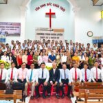 Chụp hình lưu niệm trong chương trình