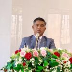 Mục Sư Siu Hùng hướng dẫn chương trình