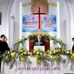 (12) Ms Nguyễn Hải Bằng, cử hành Thánh lễ tiệc thánh