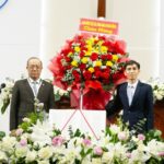 2. Đại diện chính quyền chúc mừng