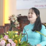 9.Bà MS Võ Hưng Thịnh tập bài hát chủ đề cho chương trình