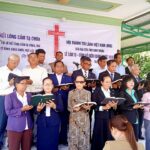 Ban hát Giáo phẩm và Chấp sự các Hội Thánh tôn vinh Chúa