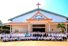 Gia Lai: Hội Đồng Giáo Phẩm Thăm và Bồi Linh Giáo Phẩm